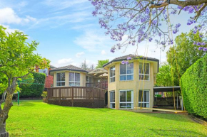 Baulkham HIlls near Woolworths Renovated 4Br Home
